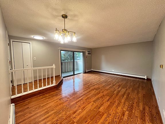 3rd image of 16 Echo Ct APT 11