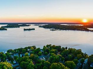 2805 Casco Point Rd, Wayzata, MN 55391