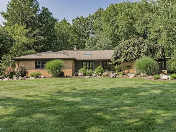 29856 Bolingbrook Rd, Pepper Pike, OH 44124