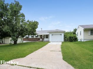 7516 Oakland Ave, Kansas City, MO 64138