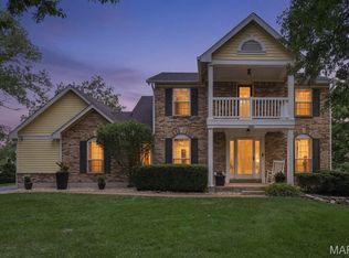 303 Fox Briar Ln, Ballwin, MO 63021
