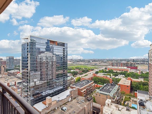 2nd image of 1111 S Wabash Ave APT 2306