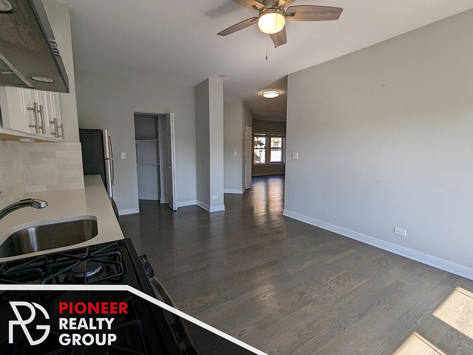 1st image of 1829 W Foster Ave #2DT