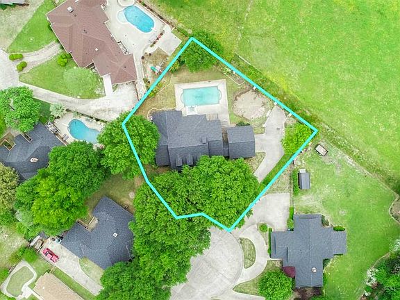 2nd image of 4500 Lakeside Dr