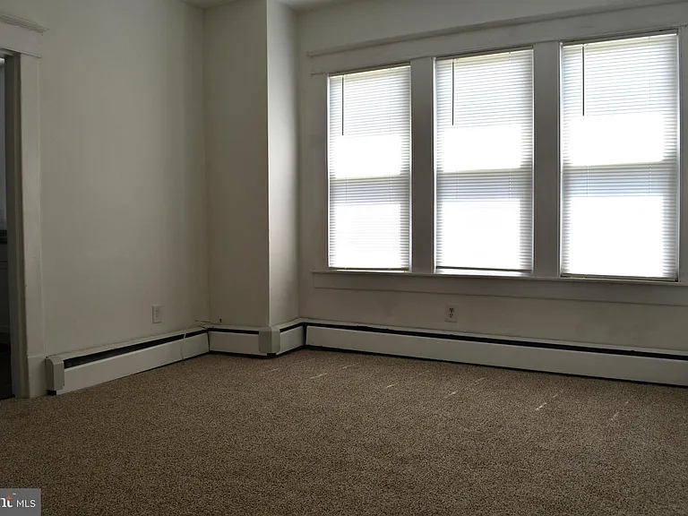 4 E Milby St — Photo 8