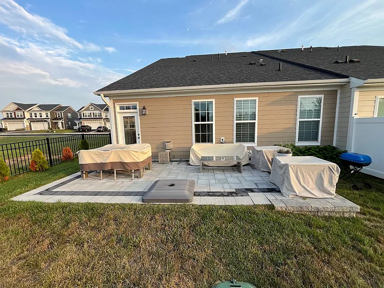324 Bayberry Ln — Photo 8