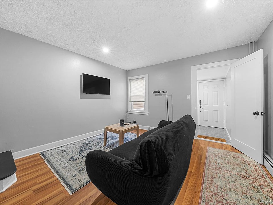 1st image of 11819 153rd Street