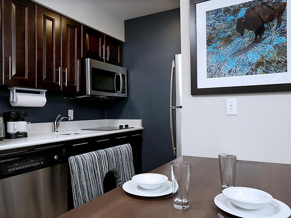 2nd image of 805 E Beaton Dr
