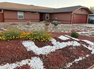 808 Vine Street, Exeter, CA 93221