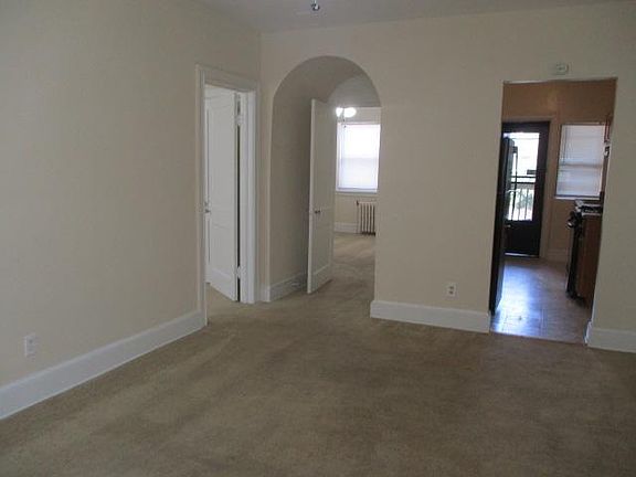 4th image of 106 Pennsylvania Ave APT C3
