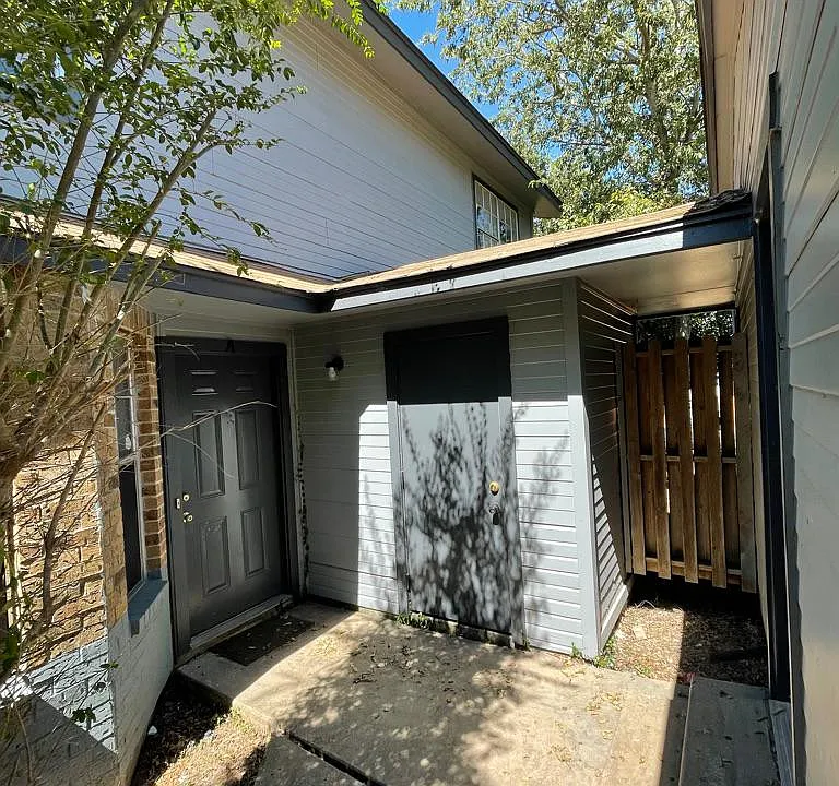 Private entrance, nice extra storage room, and direct access to private 1 car garage