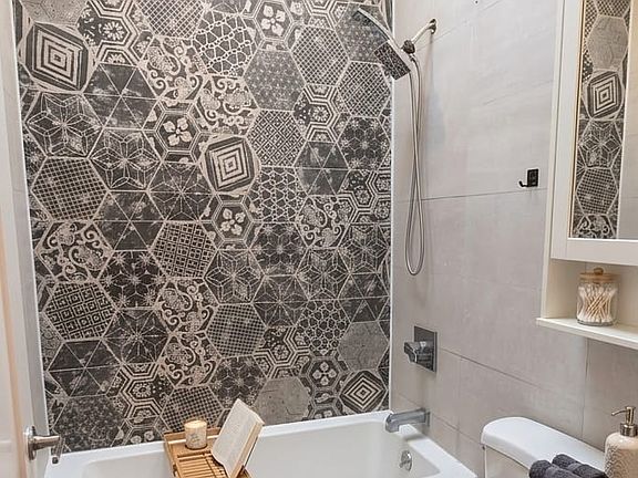 5th image of 1111 Clarkson Ave #2D