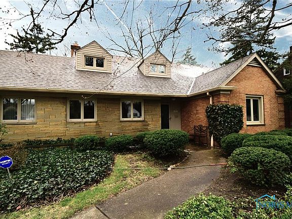 2nd image of 2731 Densmore Dr