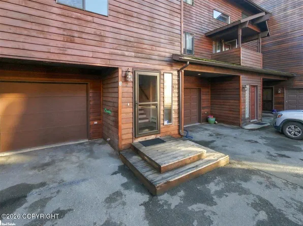 16935 Park Place St APT 2, Eagle River, AK 99577