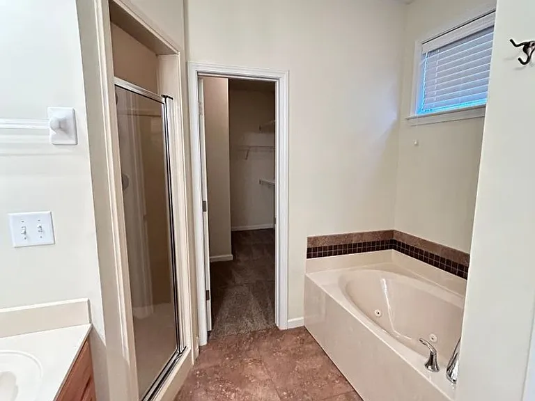 1372 Island Town Dr — Photo 16