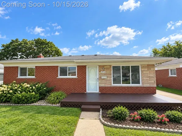 1944 Common Rd, Warren, MI 48092