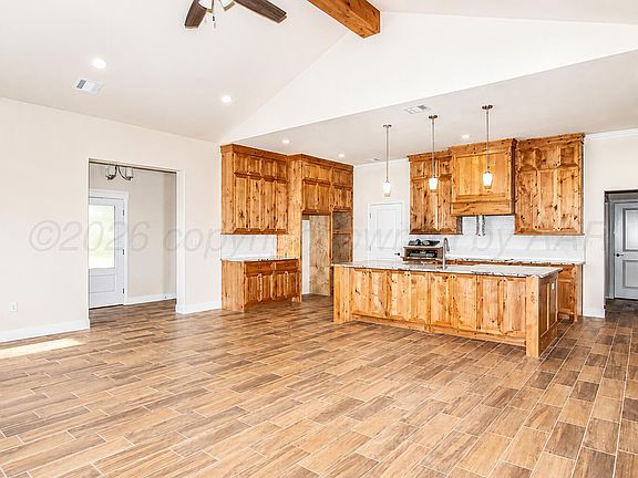 3rd image of 401 Desert Quail Rd