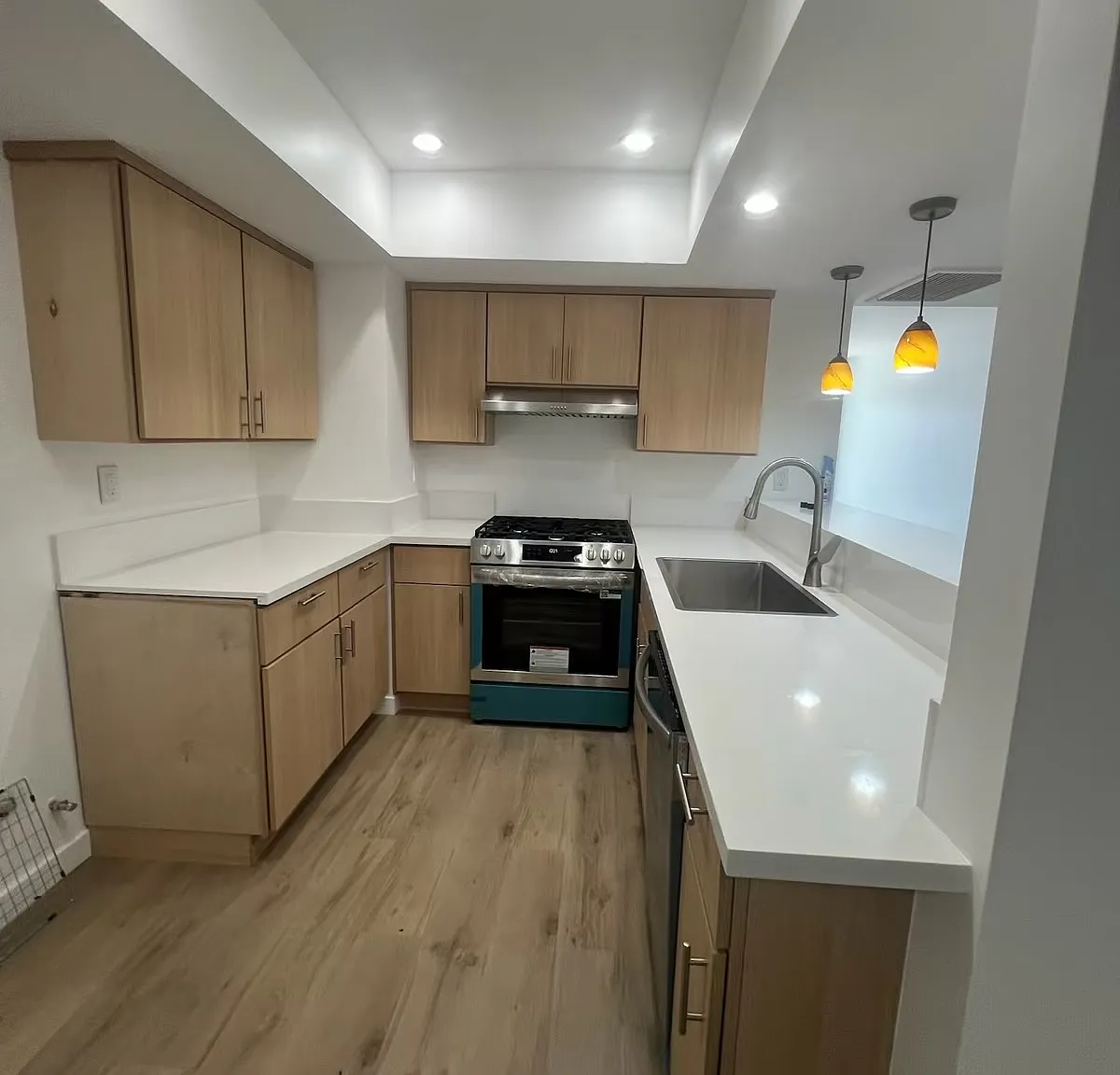 2 bed, 964 sqft, $2,790 — Photo 2