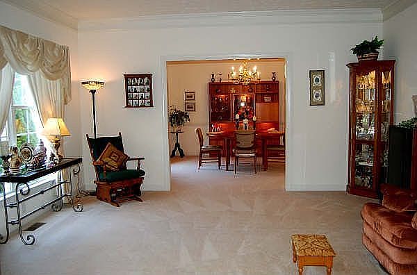 1st image of 109 McDonald Cir