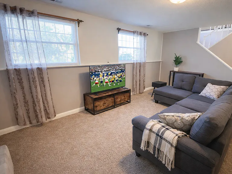 11423 Five Cedars Rd — Photo 22