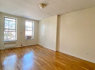 152 Grattan St #2A, Brooklyn, NY 11237