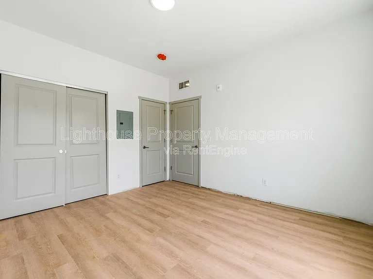 Riverbend Flats Apartments — Photo 34
