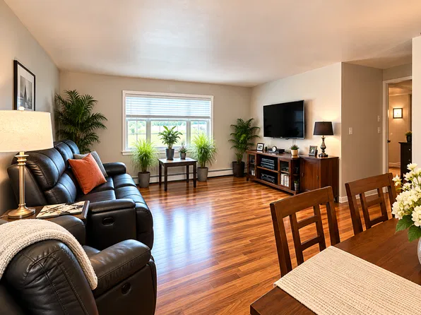 (undisclosed Address), Islip, NY 11751