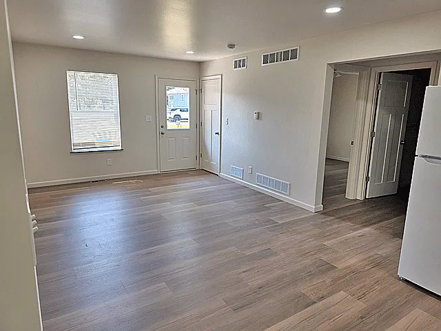 2 bed, $1,350 — Photo 3