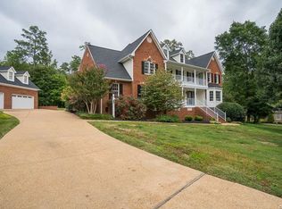 10719 Wellington Farms Pl, Chester, VA 23831