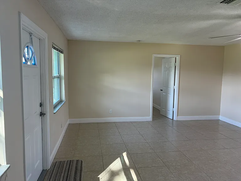 2052 SE Jackson St — Photo 5