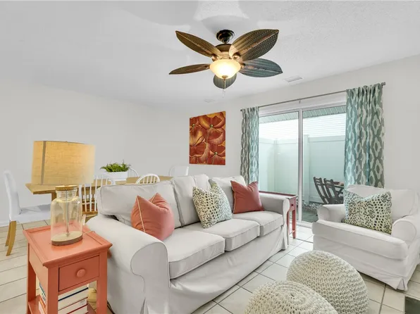 114 S Island Square Dr, Saint Simons Island, GA 31522