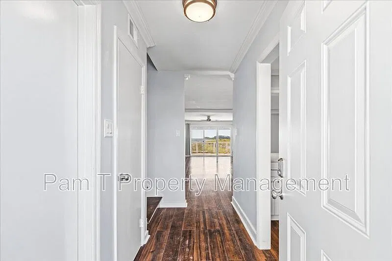 2 bed, 2.5 bath, 1750 sqft, $2,495 — Photo 4