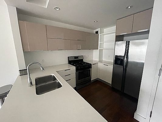 1st image of 166 E 117th St #6B