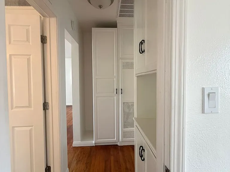 1243 Electric St — Photo 4