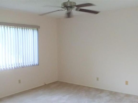 4th image of 1540 Glen Oaks Dr E #B-128