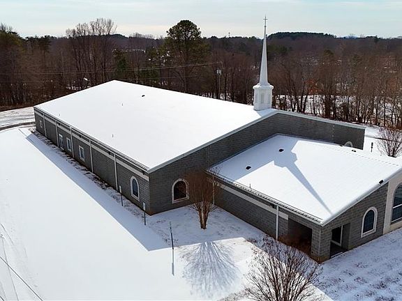 4th image of 574 Slate Rd