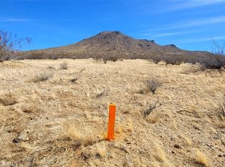 19 Stoddard Wells Rd, Apple Valley, CA 92307