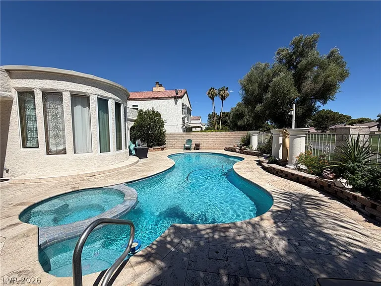 3194 Bel Air Dr — Photo 8