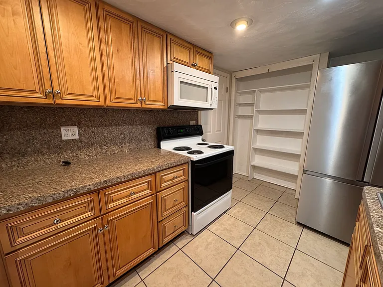 4220 Newbury Dr — Photo 5