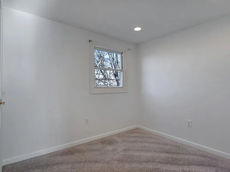 1604 Woodhill Ct — Photo 15