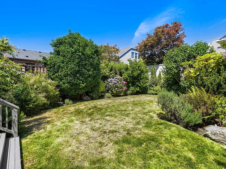 2724 W Blaine St — Photo 27