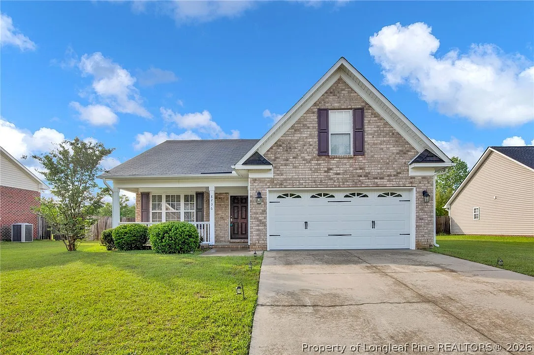 3 bed, 2.0 bath, 1968 sqft, $2,800 — Photo 1
