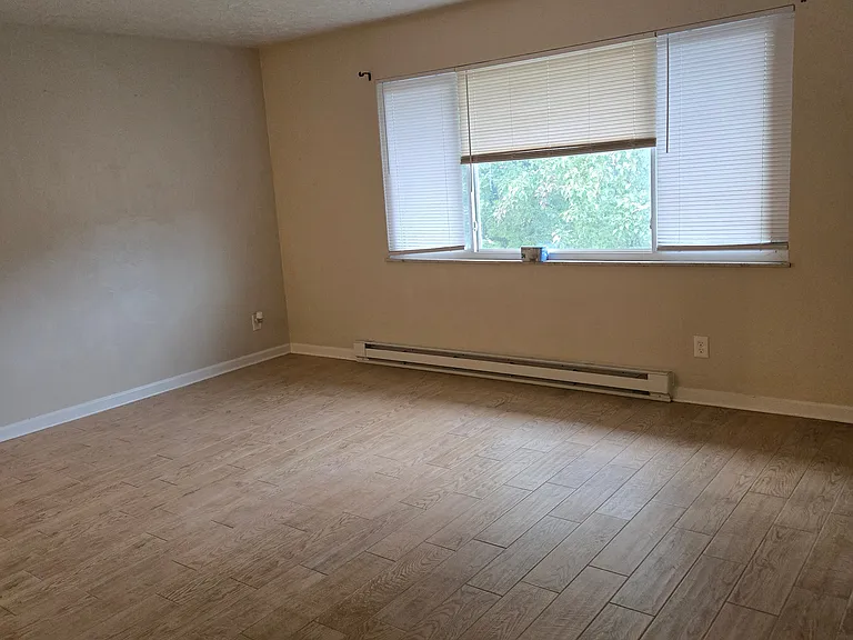 3619 Schwartze Ave #6 — Photo 7