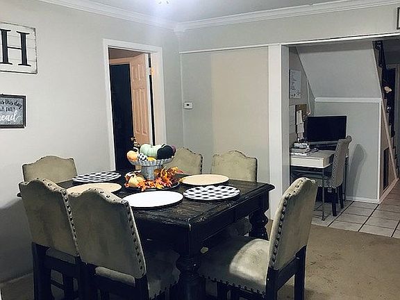 5th image of 8 W Yaupon Ln