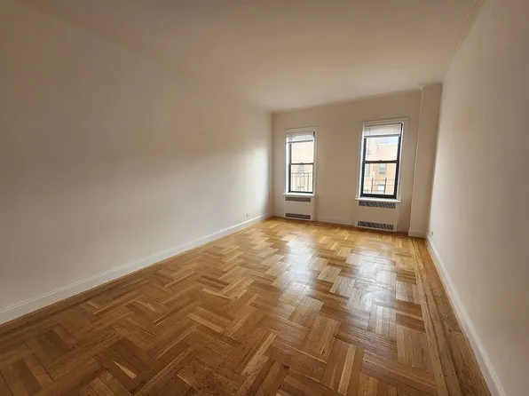 41-21 42nd St #6H, Sunnyside, NY 11104