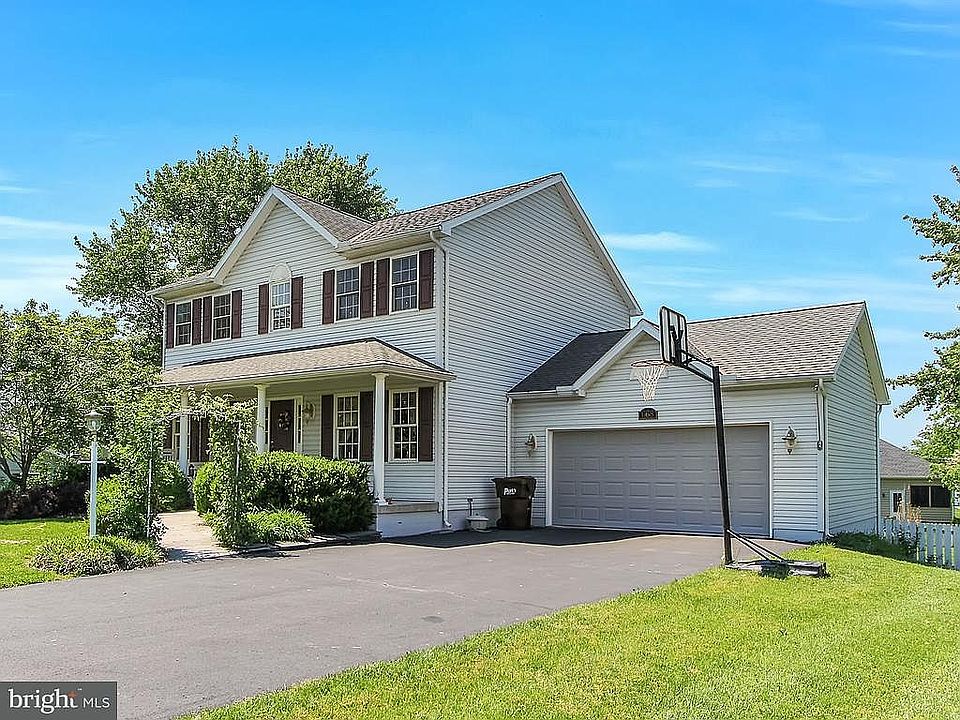 668 Grant Dr, Gettysburg, PA 17325 Zillow
