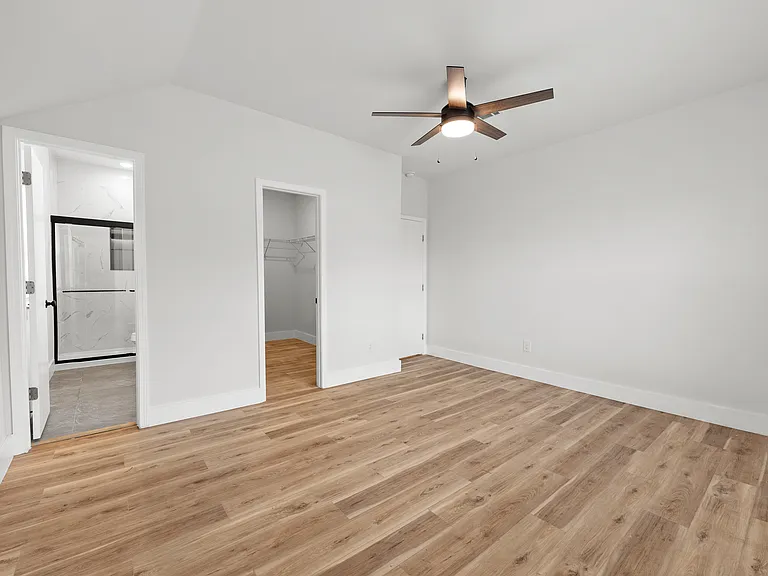 1595 Court Ave #201 — Photo 5