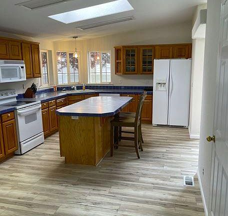 4th image of 16522 E Nixon Ct