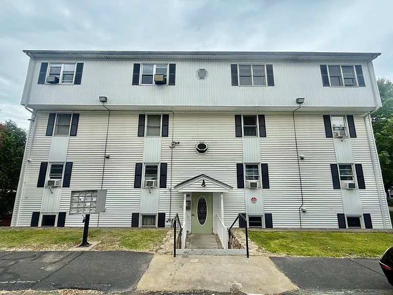 46 Gibbs St #1D — Photo 12