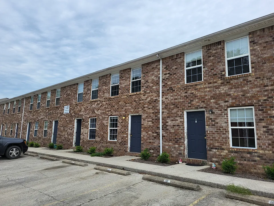 1011 Brooklyn Blvd #16